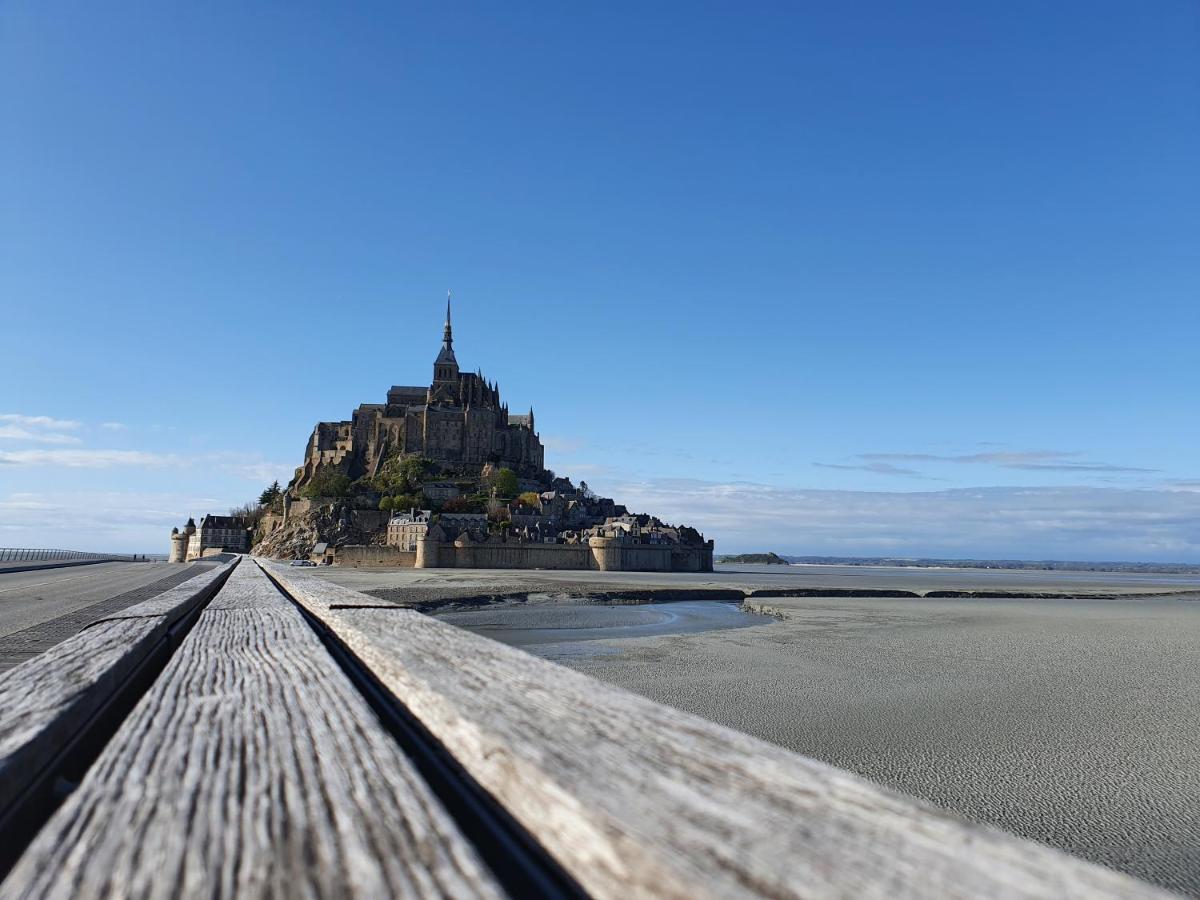 Bed and Breakfast La Bastide Du Moulin - Mont St Michel Moidrey Екстер'єр фото